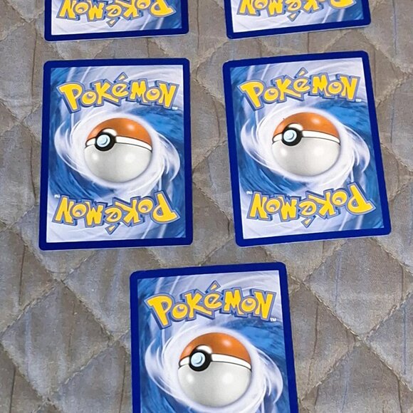 Lot of 100 Pokemon Cards... Various Years and Cards... Excellent Condition - Picture 8 of 8